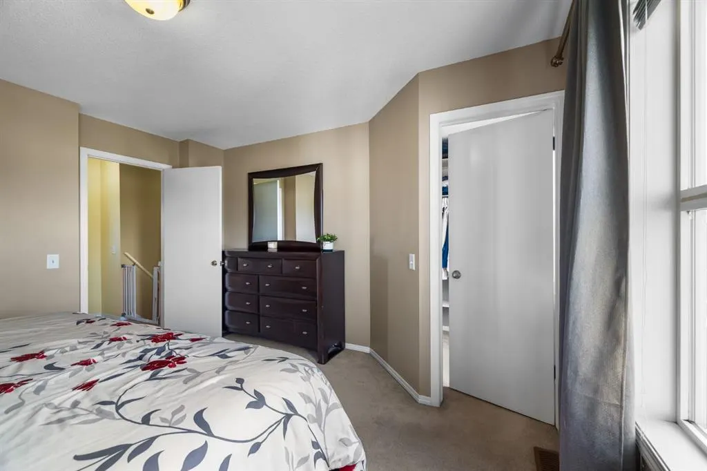 362 Elgin View SE