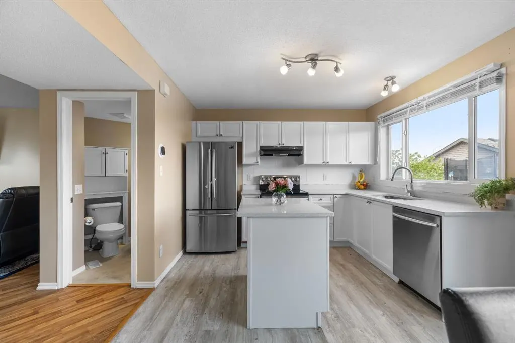 362 Elgin View SE