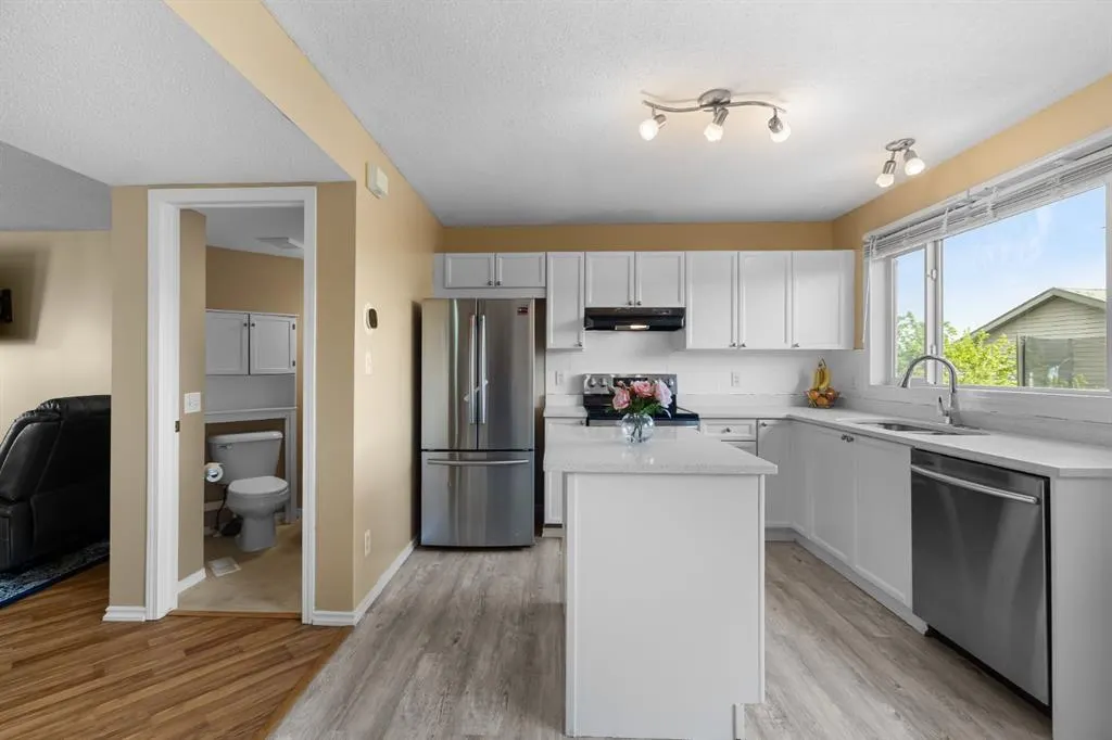 362 Elgin View SE