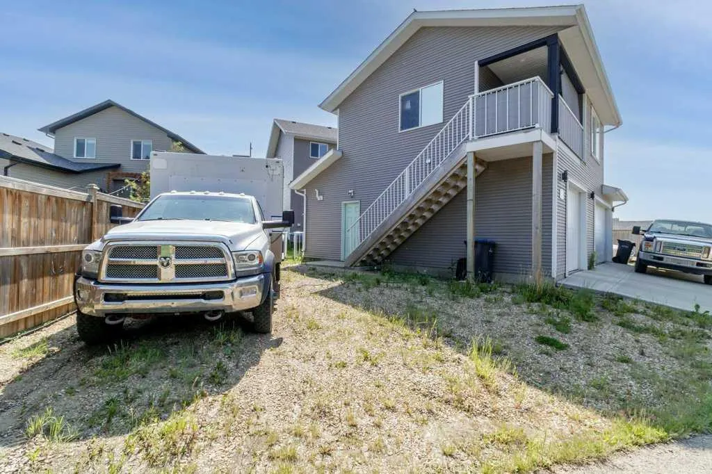 39 Hampton Crescent
