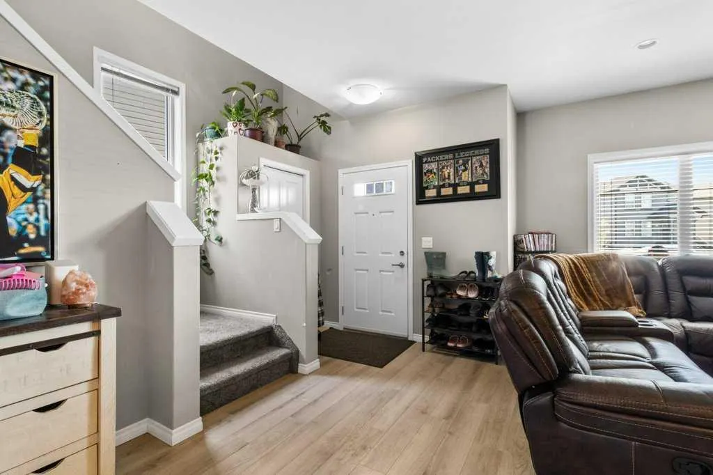 39 Hampton Crescent
