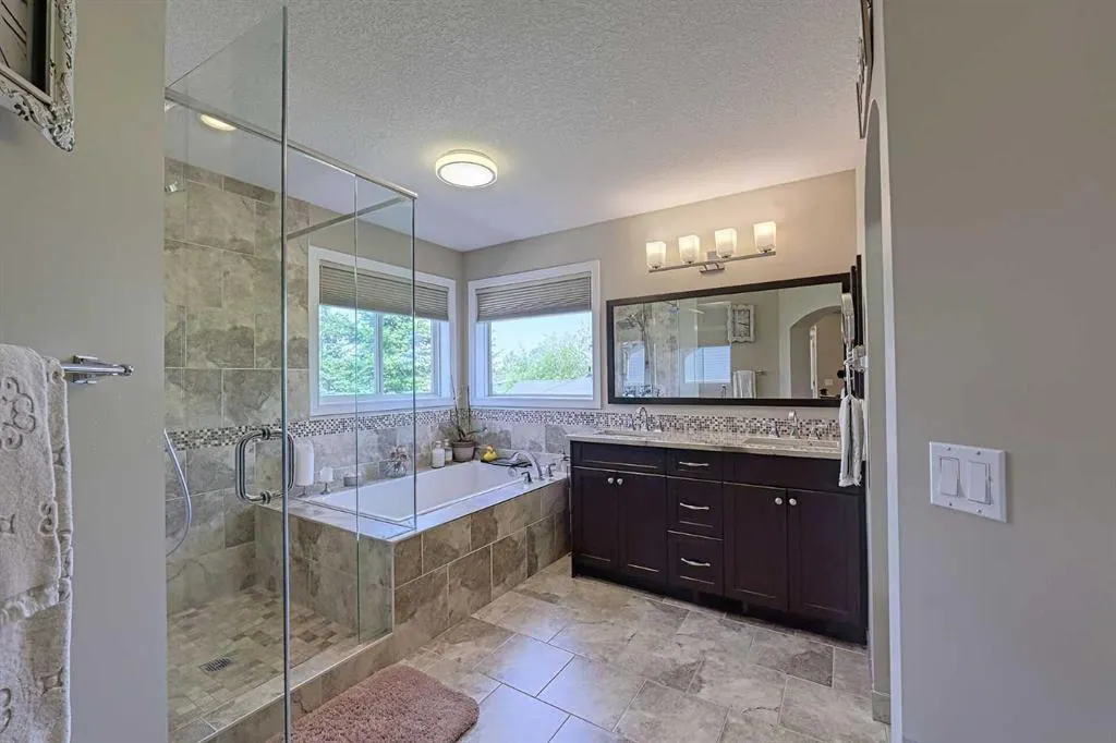 179 West Lakeview Passage