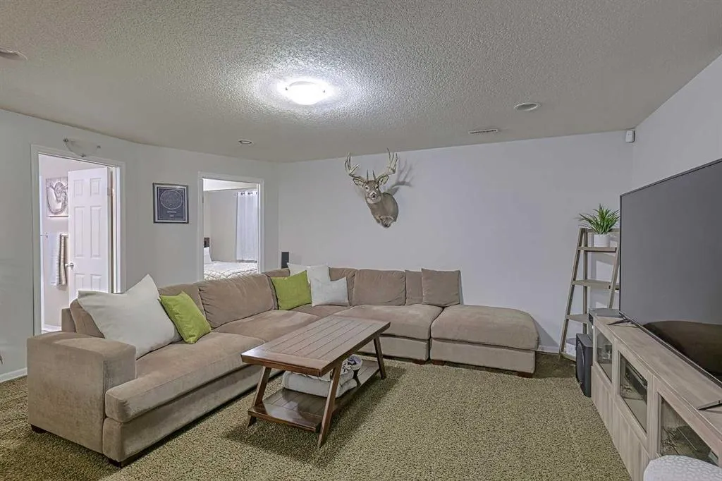 179 West Lakeview Passage