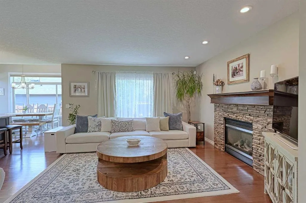 179 West Lakeview Passage