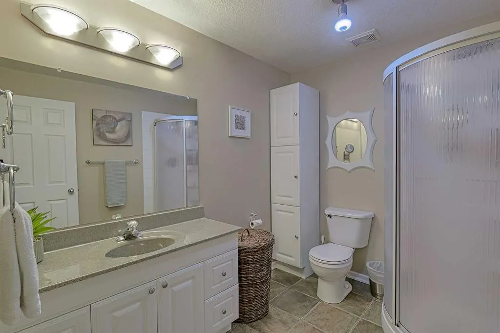 179 West Lakeview Passage