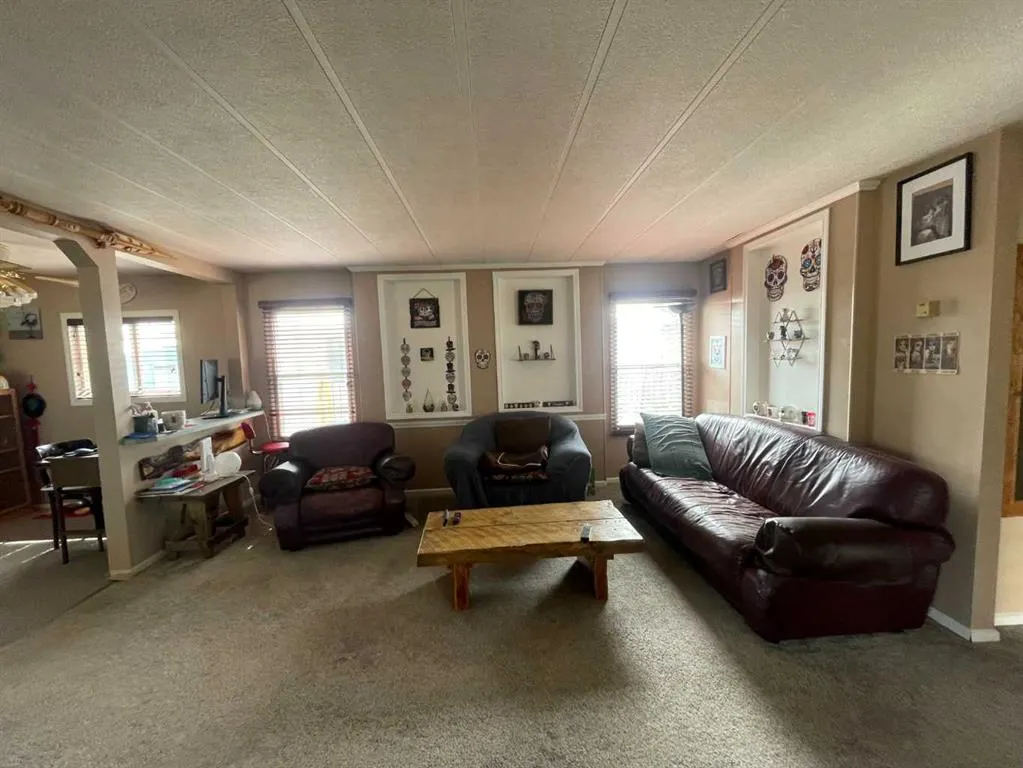 39 Southridge Crescent