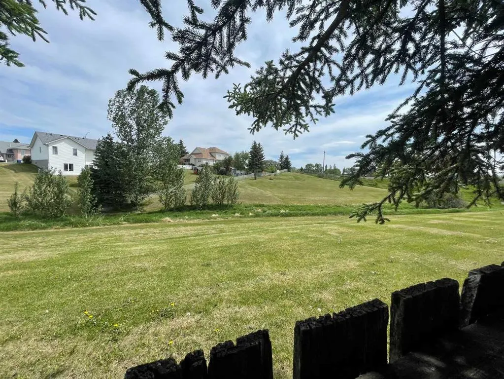 39 Southridge Crescent