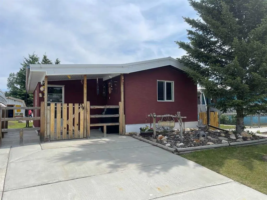 39 Southridge Crescent