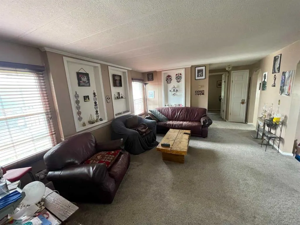 39 Southridge Crescent