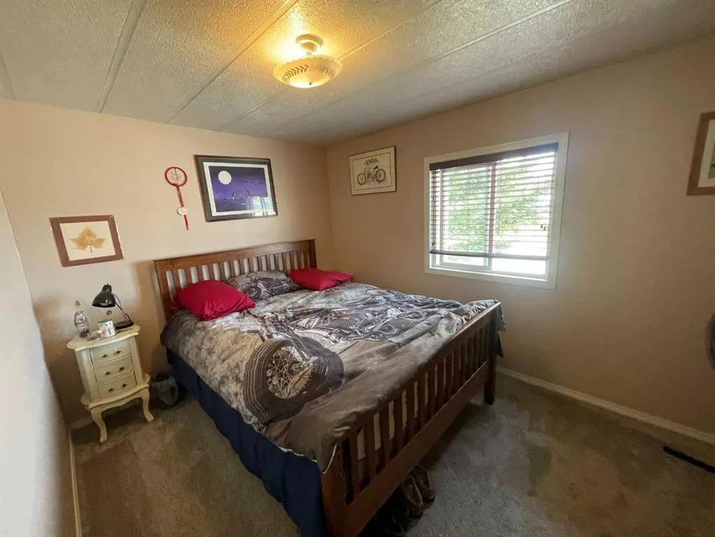 39 Southridge Crescent