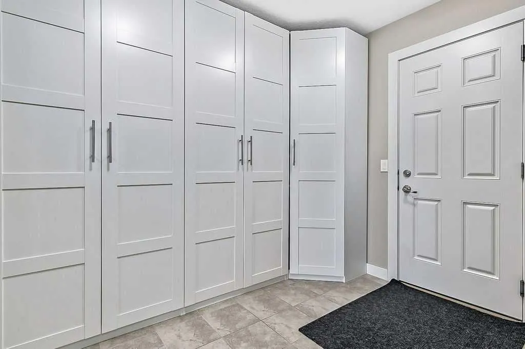 128 Drake Landing Terrace