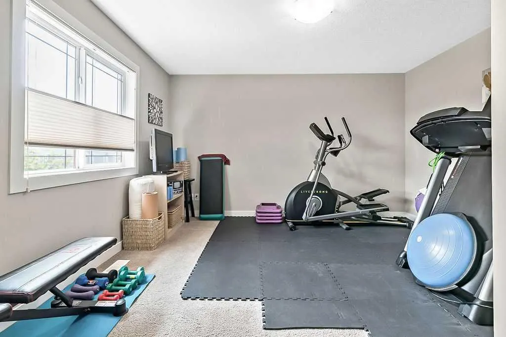 128 Drake Landing Terrace