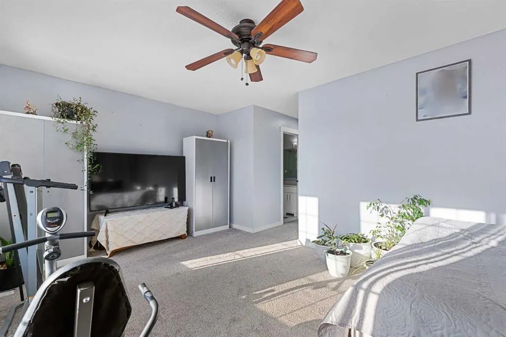 216 Tarawood Place NE