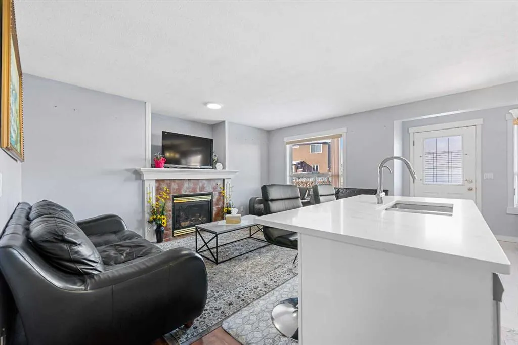 216 Tarawood Place NE
