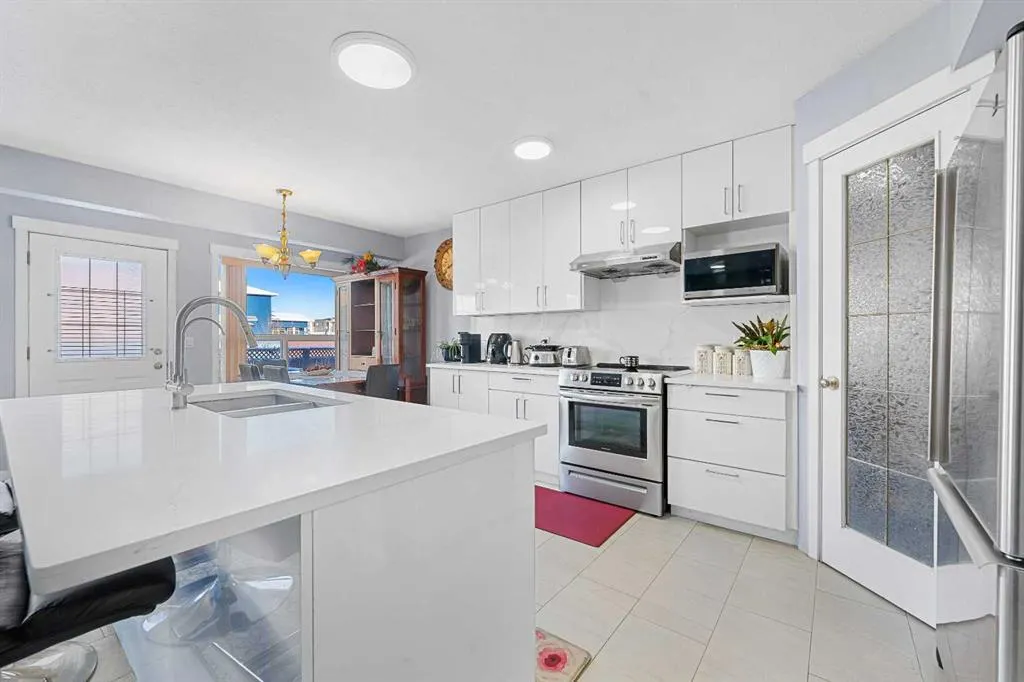 216 Tarawood Place NE