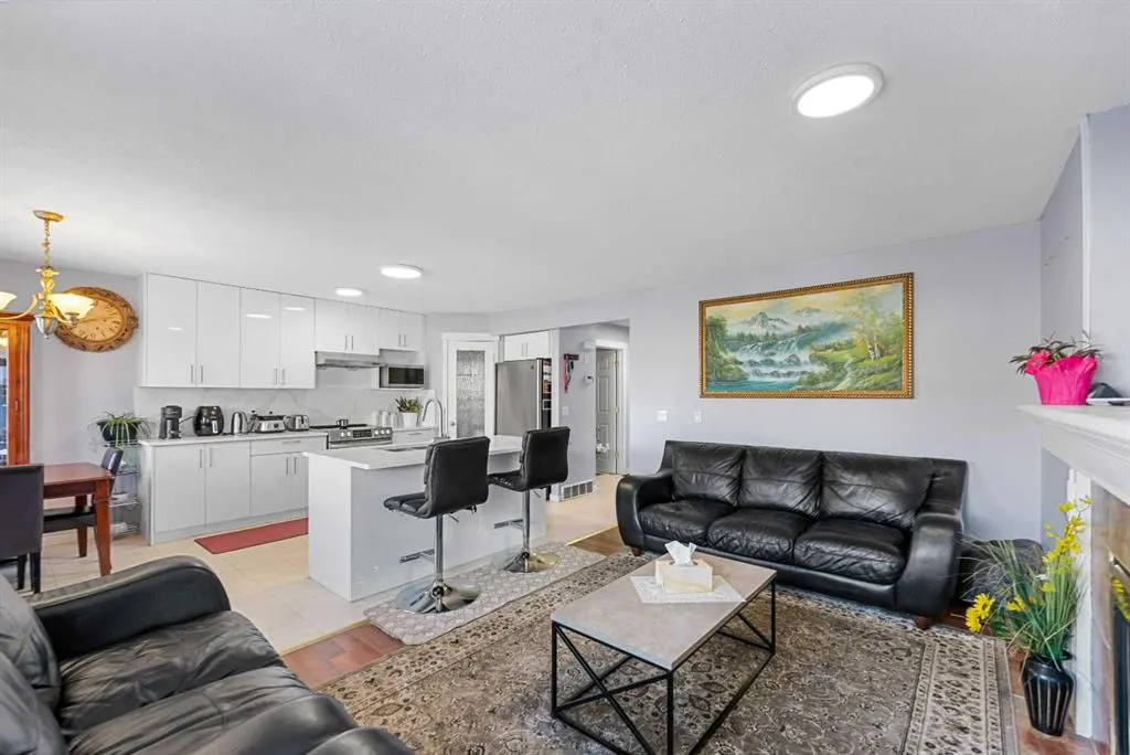 216 Tarawood Place NE