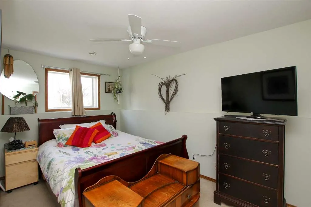 4622 44 Street, #1