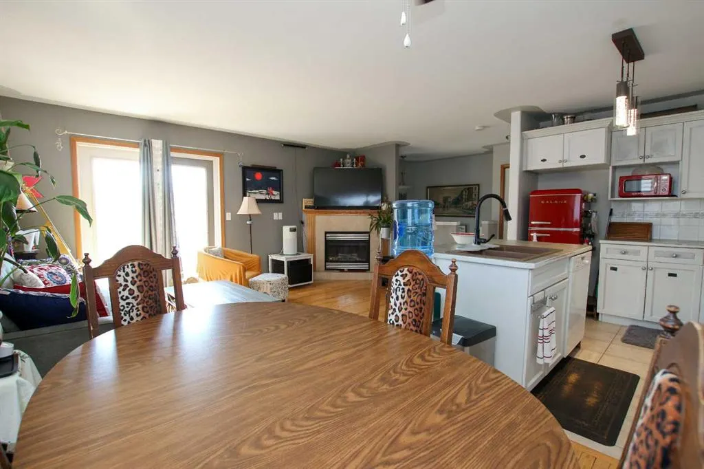 4622 44 Street, #1