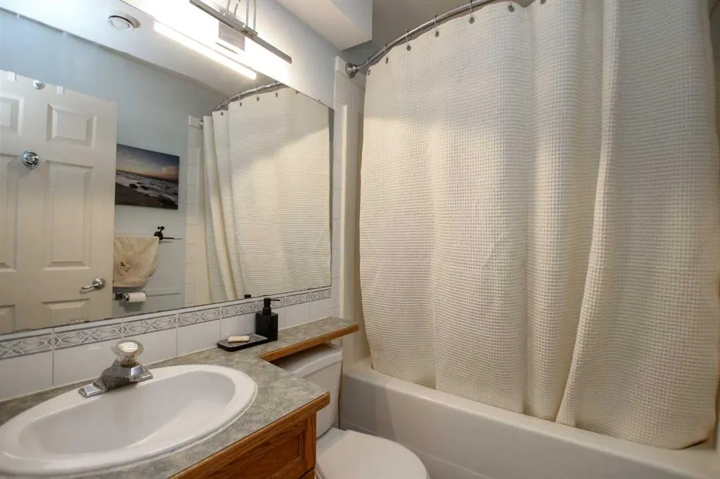 4622 44 Street, #1