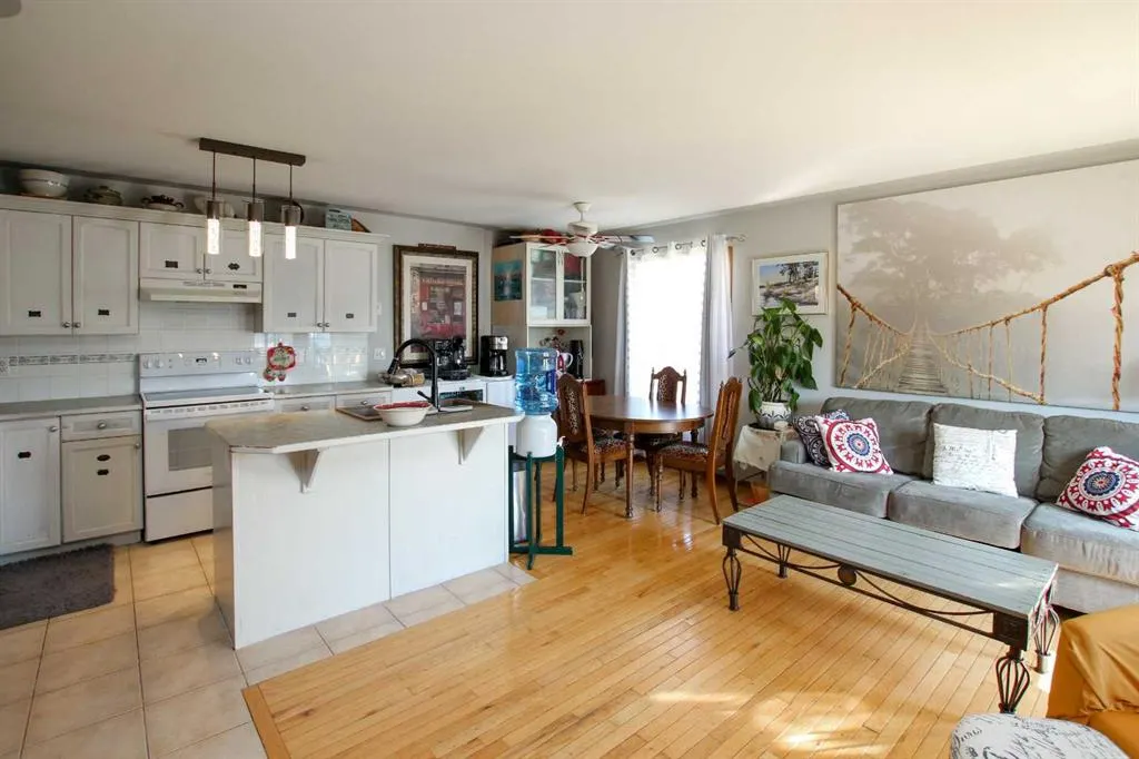 4622 44 Street, #1