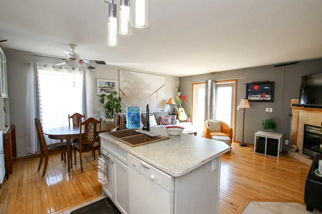 4622 44 Street, #1