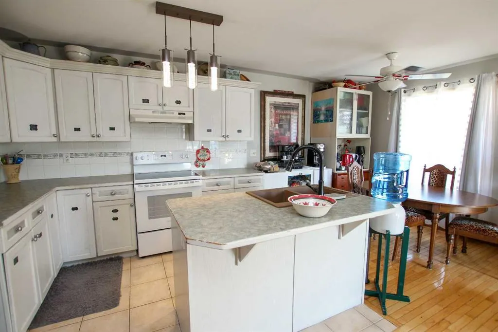 4622 44 Street, #1
