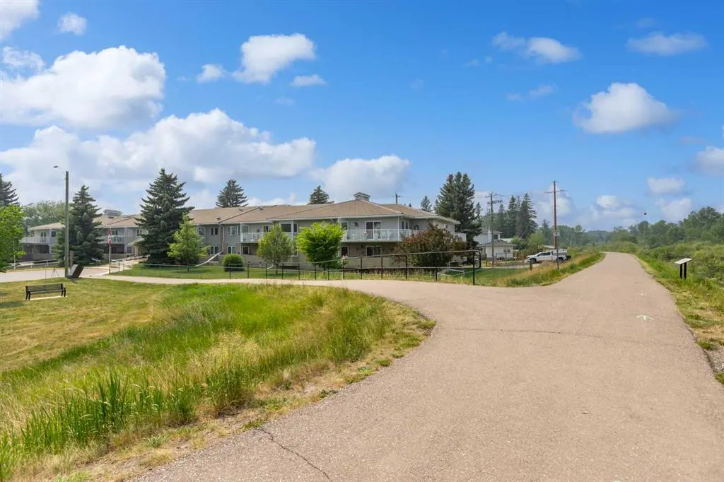 410 7 Street SW, #103