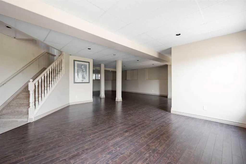 25 FREESTONE Way