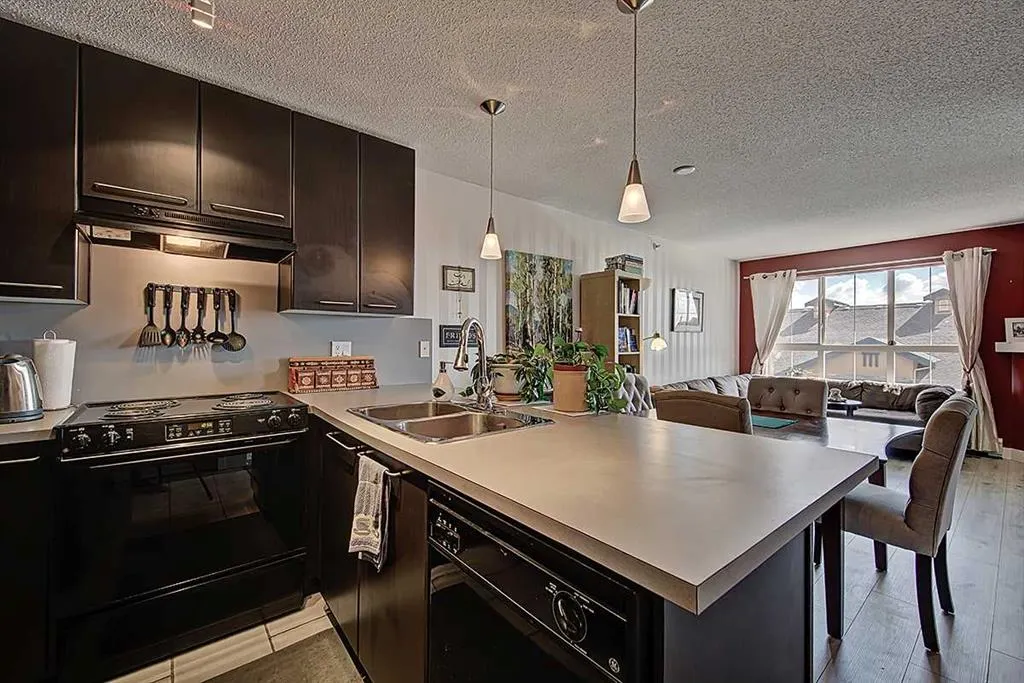35 Richard Court SW, #456