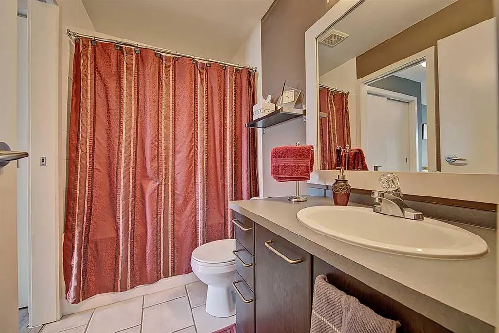 35 Richard Court SW, #456