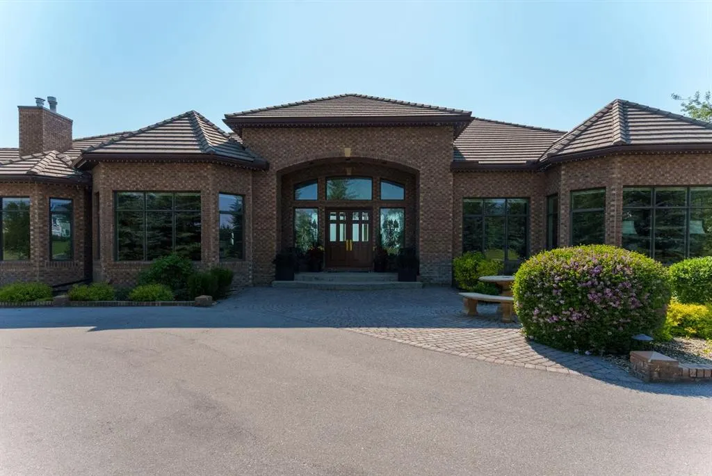 31 Pinnacle Ridge Drive SW