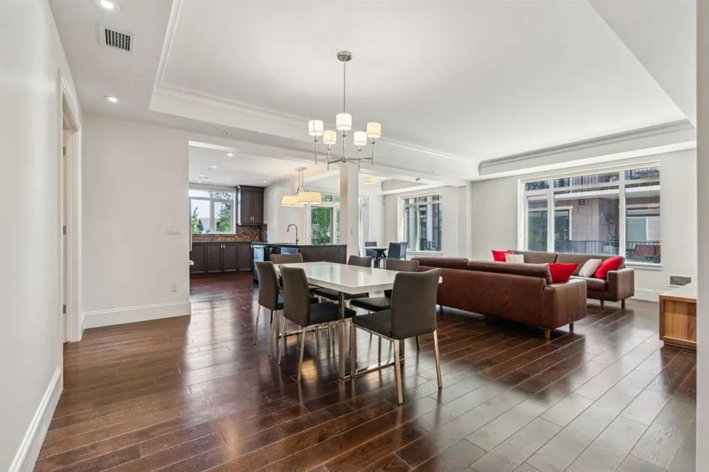 211 Quarry Way SE, #103