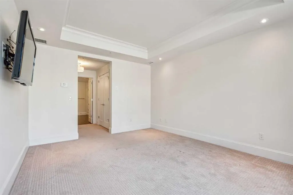 211 Quarry Way SE, #103