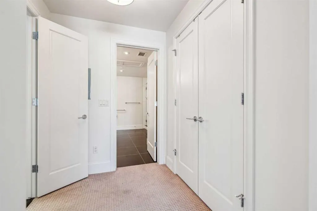 211 Quarry Way SE, #103