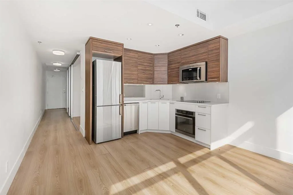 1087 2 Avenue NW, #310