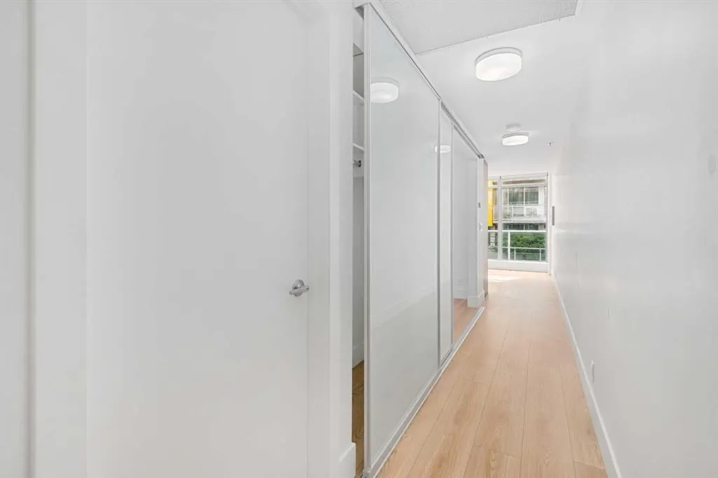 1087 2 Avenue NW, #310