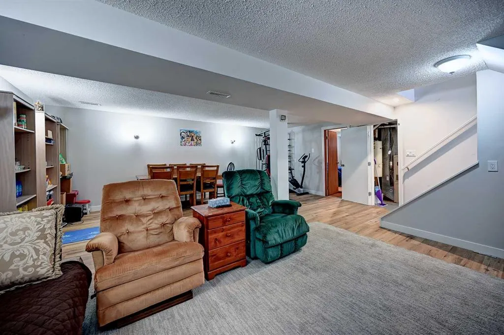 3252 Dover Ridge Drive SE