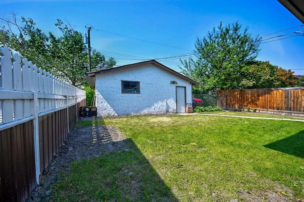 3252 Dover Ridge Drive SE