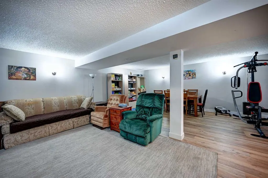 3252 Dover Ridge Drive SE