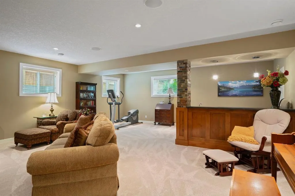 137 Elgin Estates Park SE