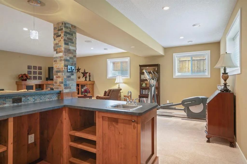 137 Elgin Estates Park SE