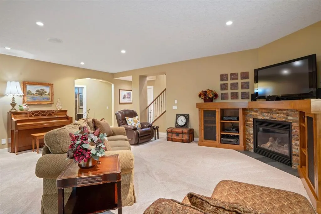 137 Elgin Estates Park SE