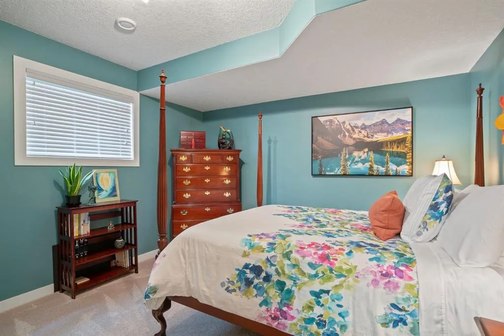 137 Elgin Estates Park SE