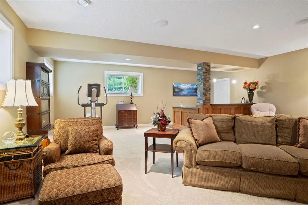 137 Elgin Estates Park SE