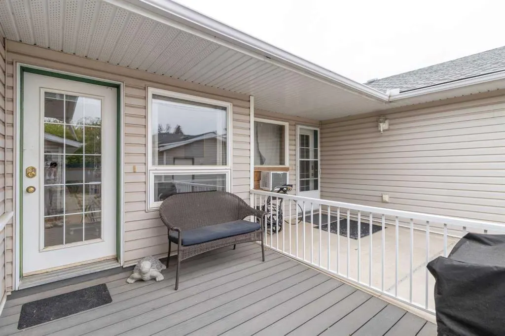 520 Lakeside Boulevard
