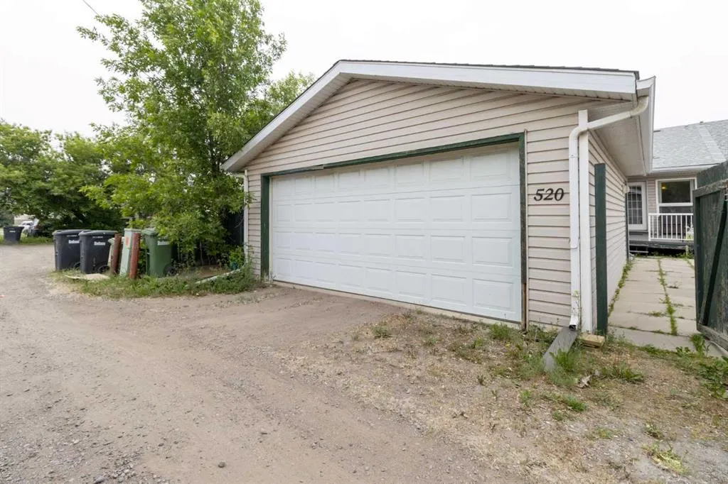 520 Lakeside Boulevard