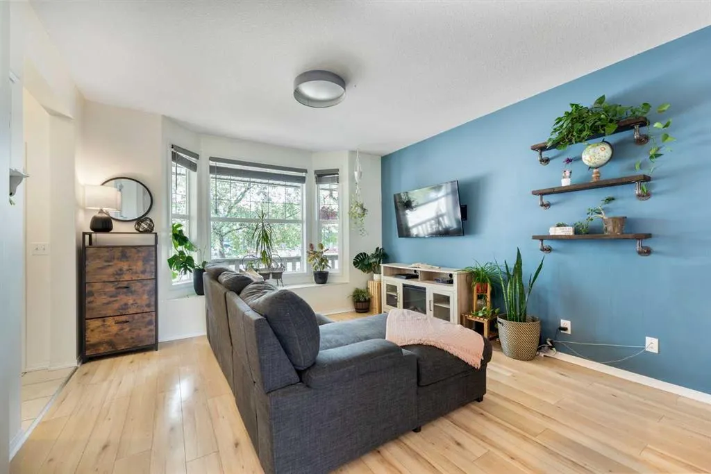 2006 Luxstone Boulevard, #106