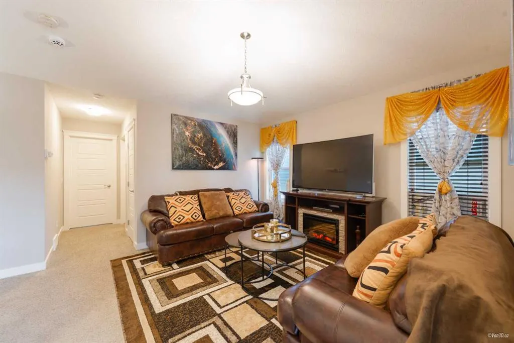 169 Redstone Common NE