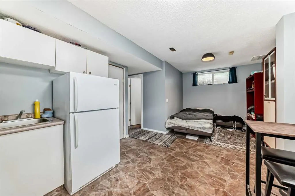 39 Martha's Meadow Close NE