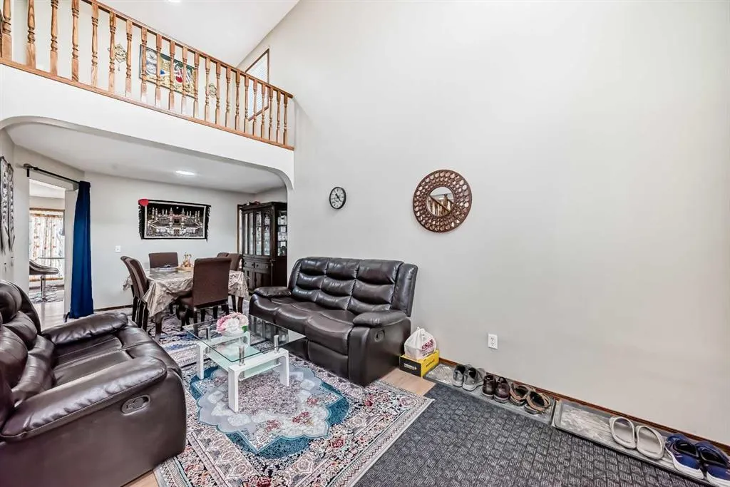 186 Saddleland Crescent NE